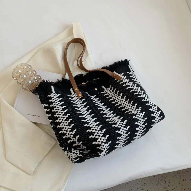 شيك سميكة قماش حمل حقيبة سعة كبيرة حقيبة يد الطالب المرأة المنسوجة حقائب كتف السيدات أنيق شرابة حقائب التسوق #4