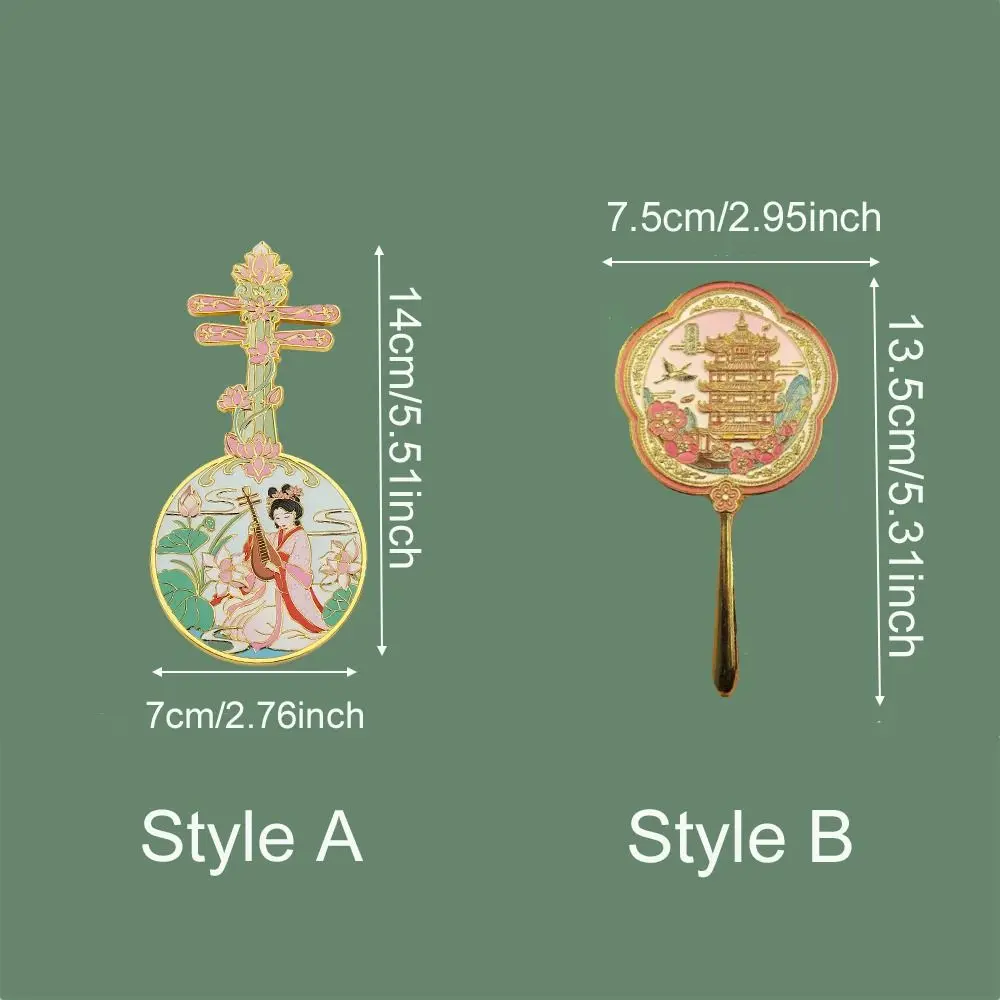 Exquisiter tragbarer Hand-Make-up-Spiegel, runder kultureller kreativer Spiegel aus Metall mit Griff, Spiegel im antiken Stil, Damenspiegel