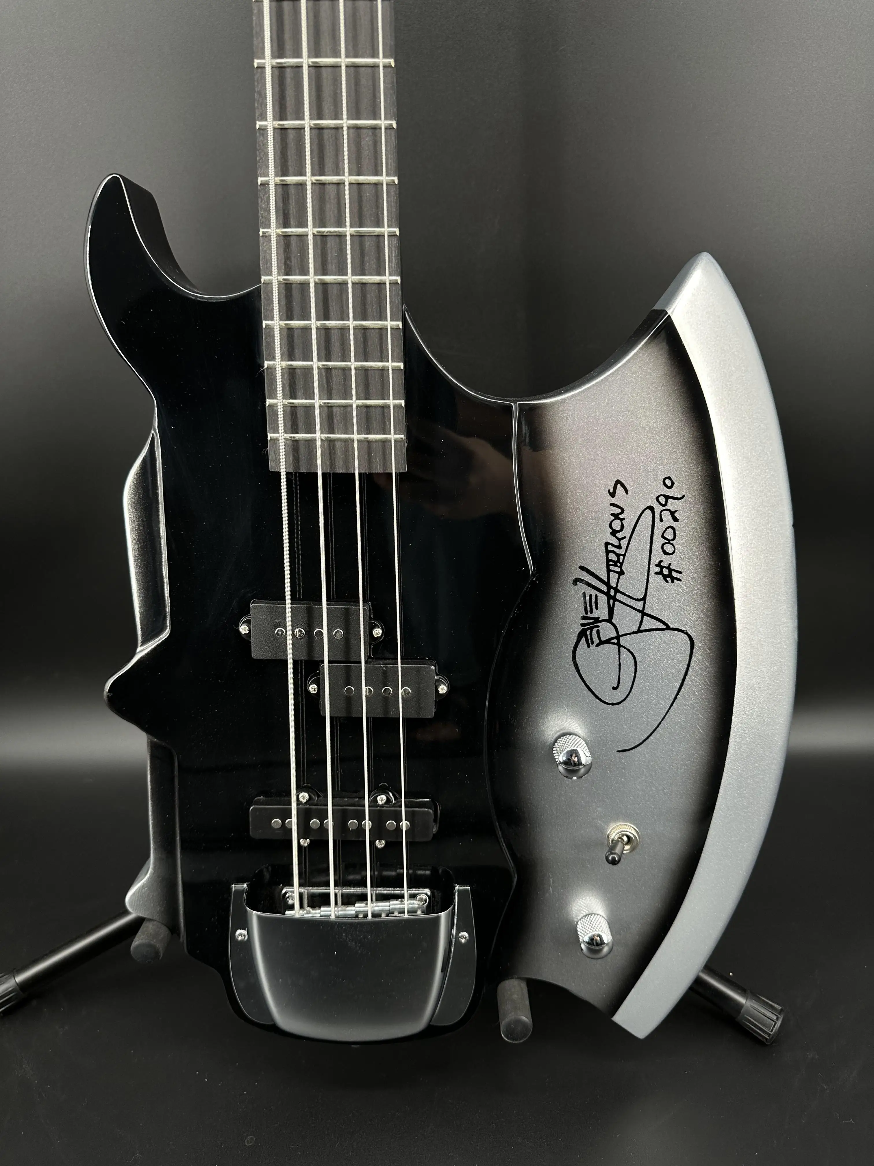 

Axe Head Black Electric Bass Guitar 4 String Black Fretboard Chrome Hardware Free shipping