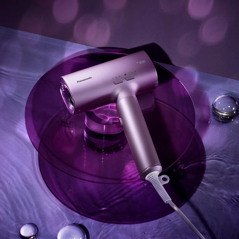 مجفف الشعر باناسونيك Nanoyi تكنولوجيا العناية بالرطوبة 1200 واط فوهة ذكي الهواء الساخن والبارد 3 درجات الحرارة مجفف الشعر المنزلي