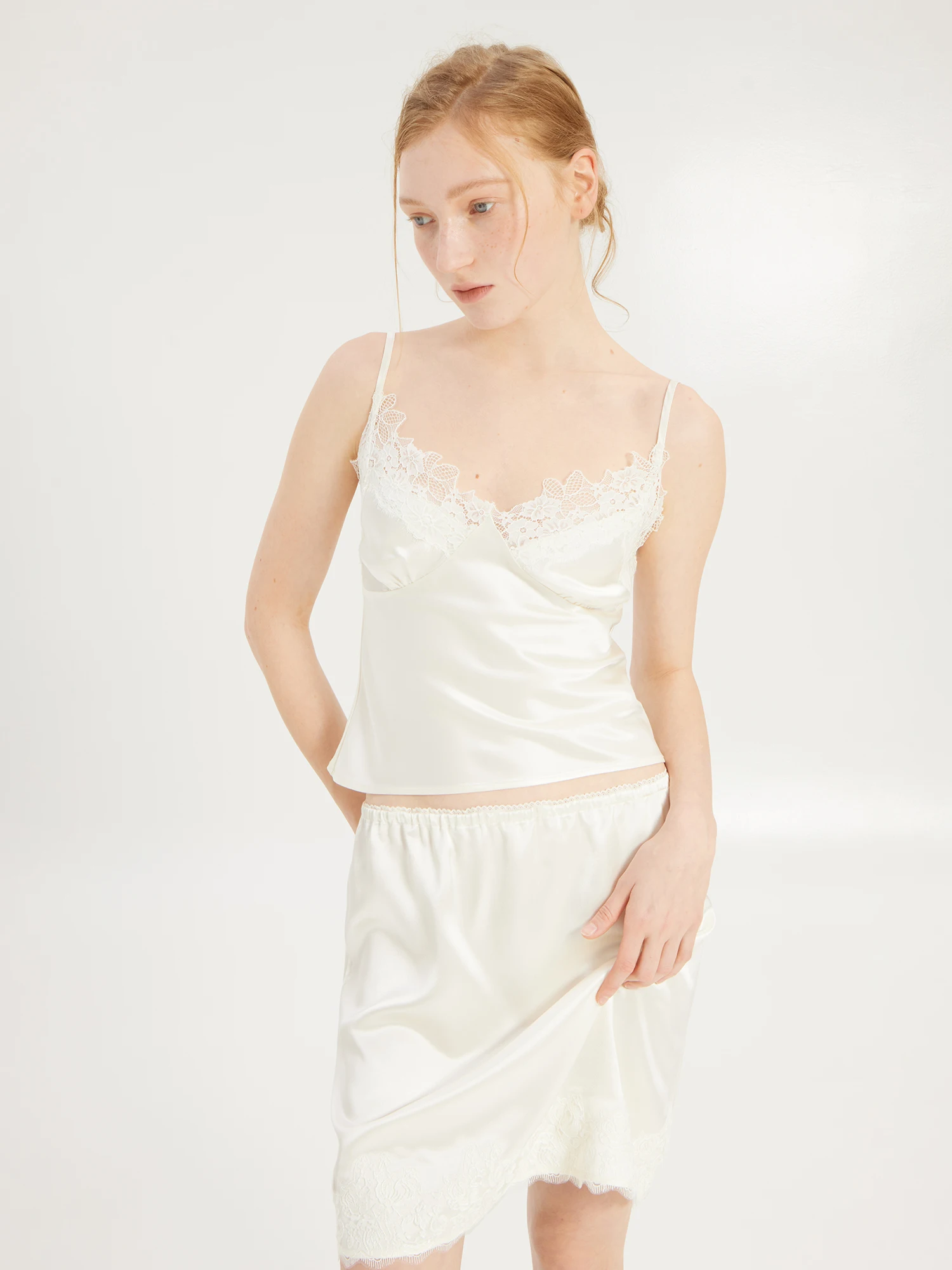 

Heemmi Heavyweight Acetate Lace ter White Sexy Women's Skirt Faionable Semi-Formal Wear for Adults