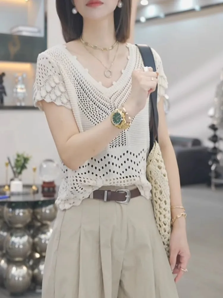 เสื้อถักเว้า V-Ne หรือเสื้อทรงหลวมบางฤดูร้อนผู้หญิงแฟชั่นดีไซน์เสื้อยืดเดินทาง Sle Basic Edition