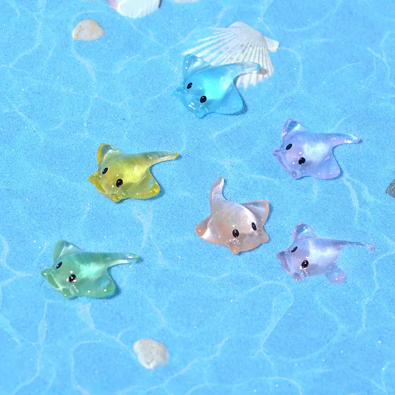 10/20PCS Mini Luminous Resin Manta Ray Glow in The Dark Miniature Ornament Tiny Manta Rays For Fish Tank Garden Dollhouse Decor