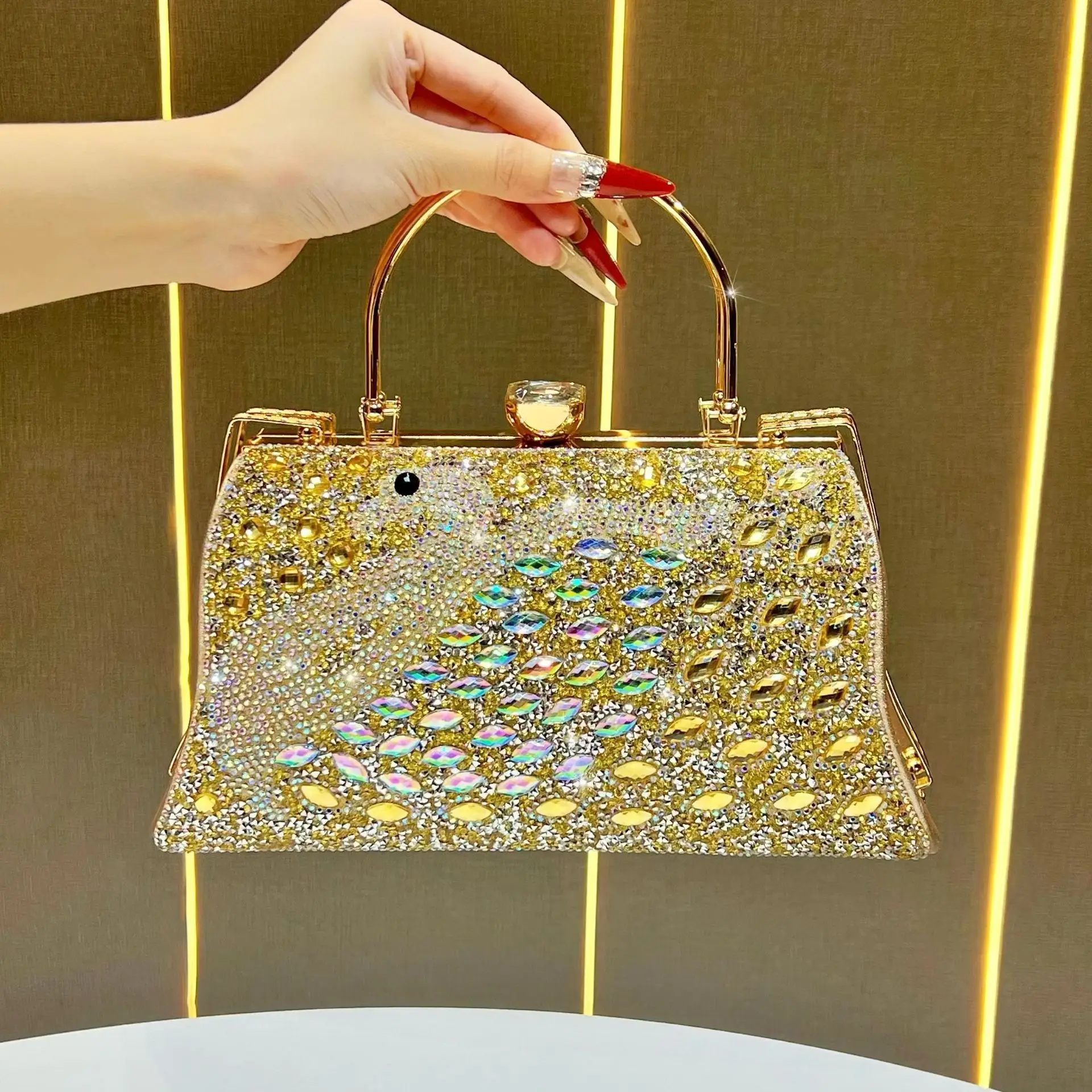 

Luxury Fashion Woman Handbag,Ladies Evening Dinner Bag Shoulder Crossbody Bag, Women's Sparkling Eye-Catching Cluth Bags
