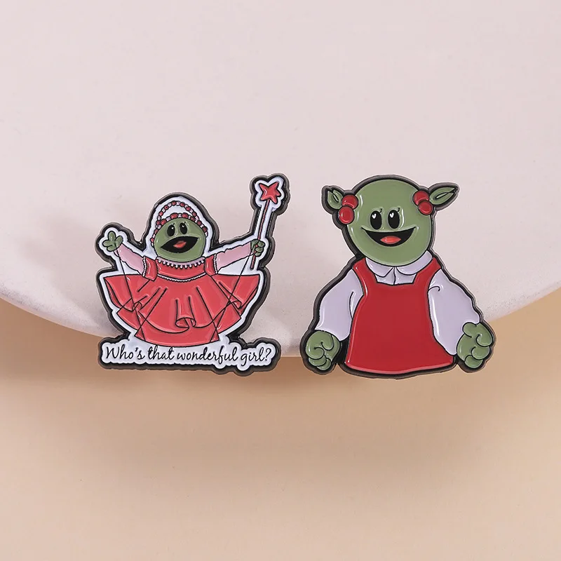 Cute Brooches Cartoon Alien Metal Badges Small Gifts Wholesale Brooch Cap Pins for Caps Backpack Accessories Lapel Pin Backpacks