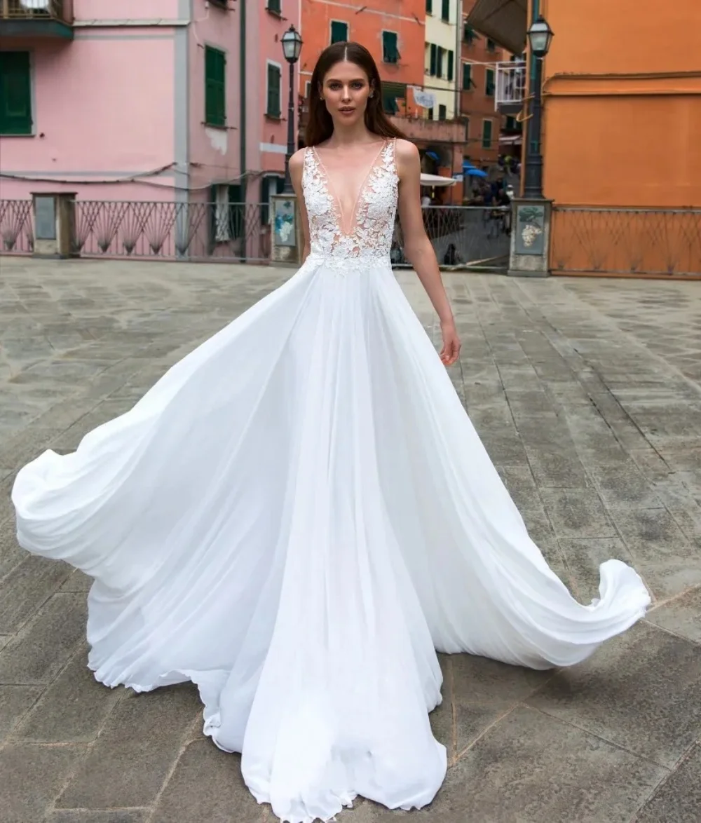 Hermoso vestido de novia de gasa con cuello en V profundo, apliques de encaje, línea A, largo hasta el suelo, bohemio, playa, fiesta de boda