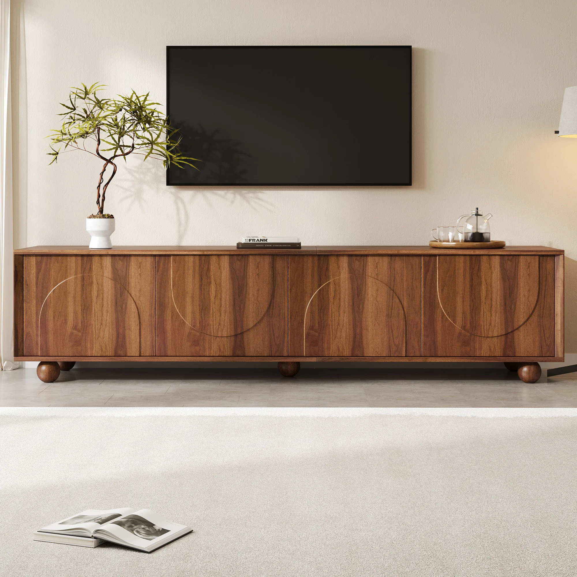 Retro-TV-Schrank mit 4 Push-to-Open-Türen, Halbkreisrelief, MDF-Holzdekor, Massivholz-Kugelfüße, Kabelmanagement, Stauraum für das Wohnzimmer