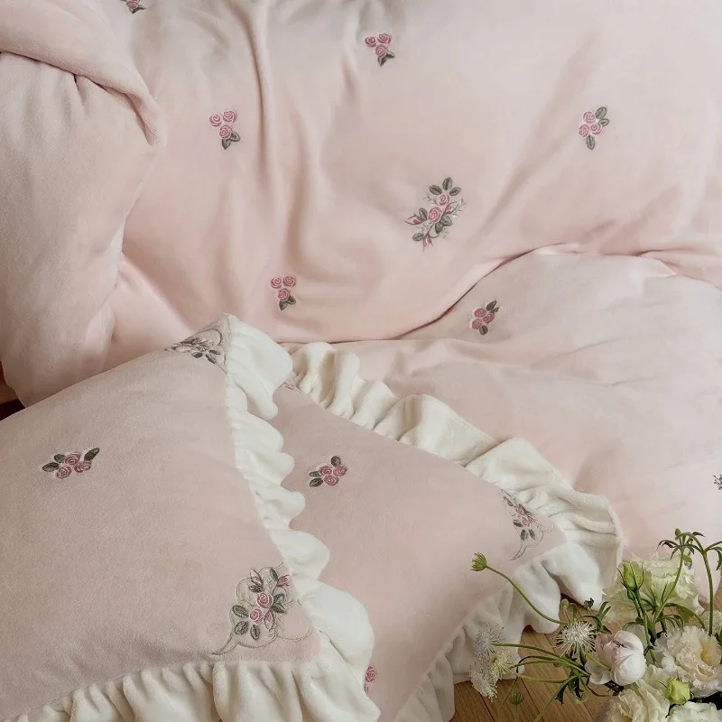 Girl Princess Thickened Milk Fleece Four-piece Set Warm Embroidery Flower French Bed Sheet Quilt Cover Pillowcase Bedding Set