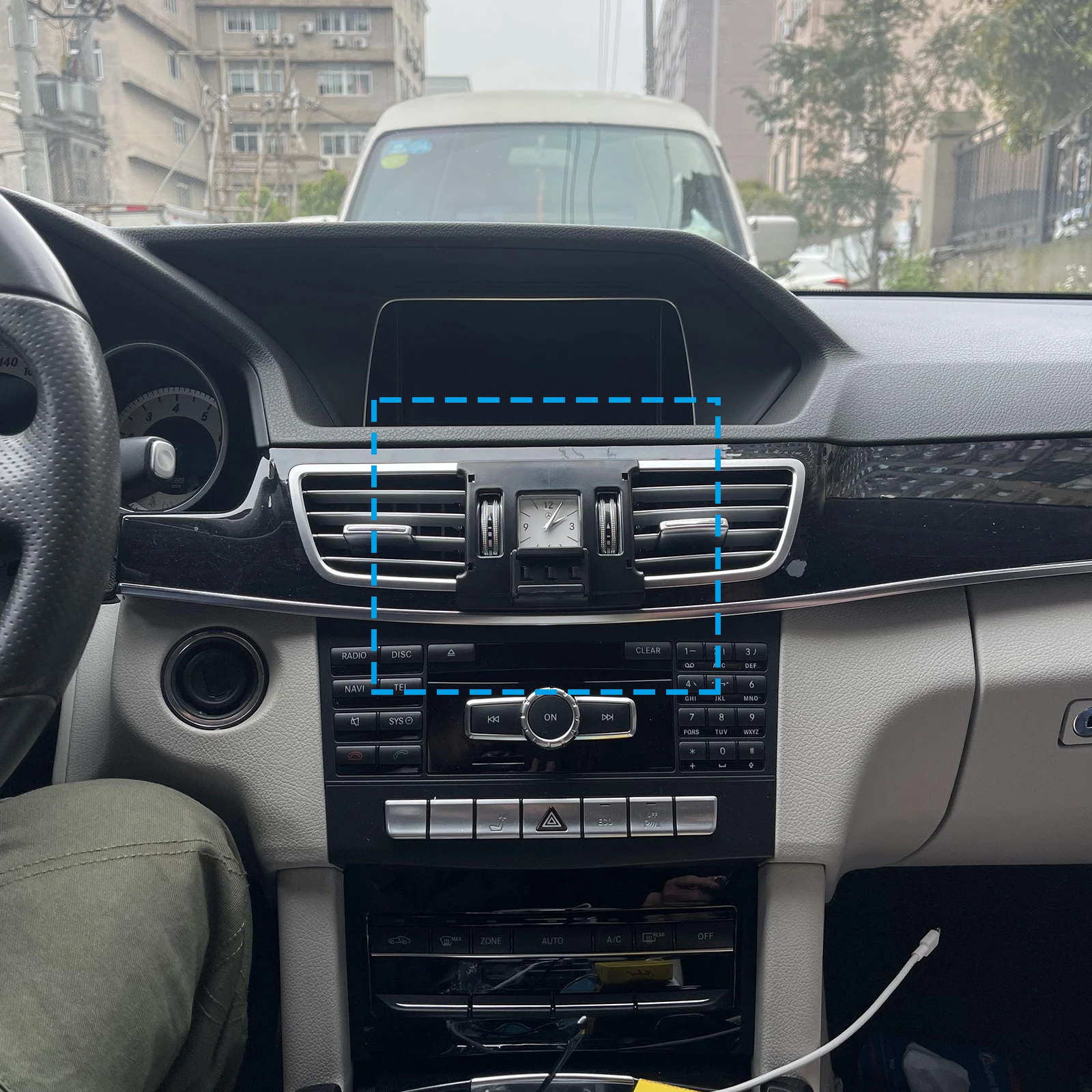 Soporte para móvil de coche, accesorios para Mercedes Benz Clase E W212 2013 2014 2015 2016, soporte de navegación GPS para automóvil
