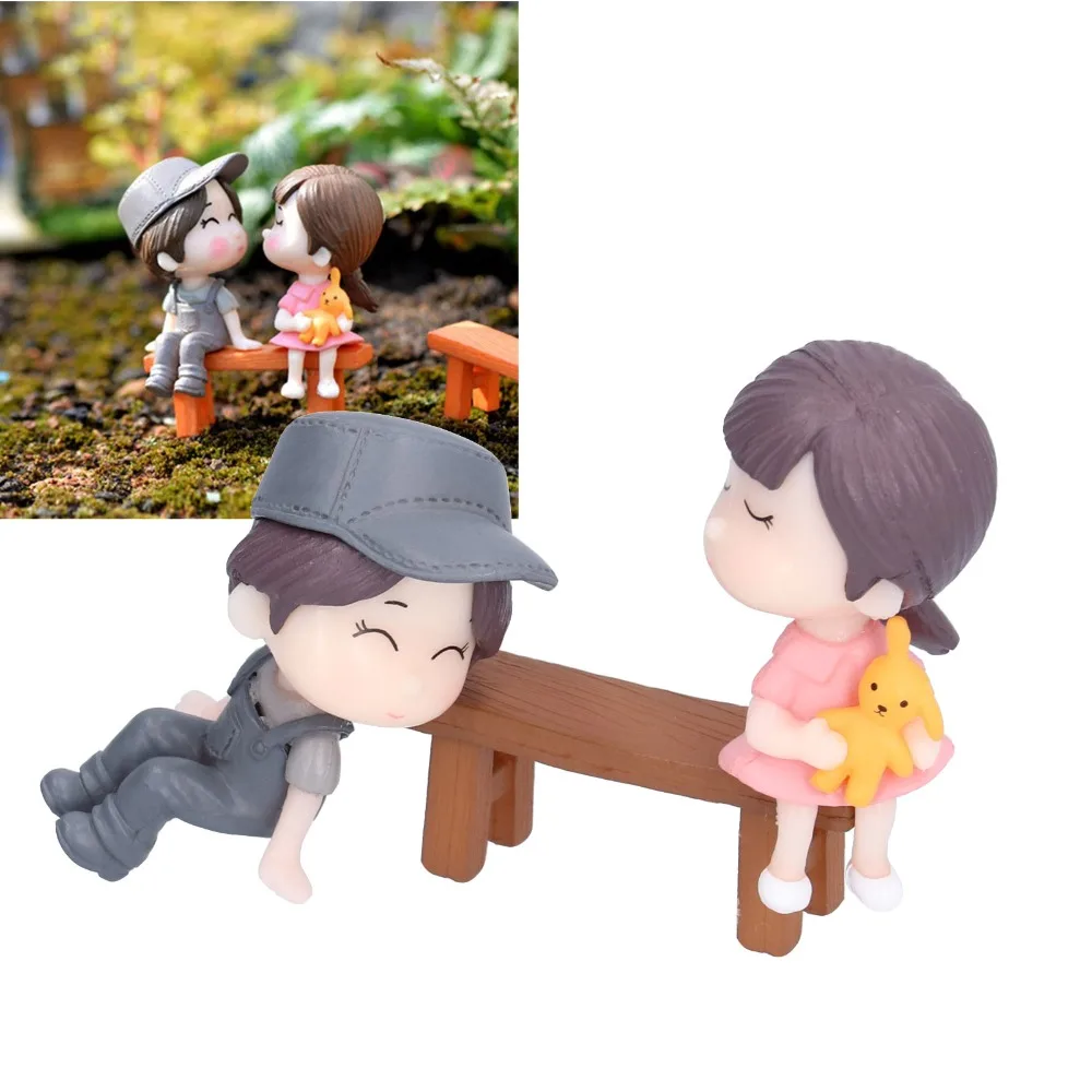 Synthetic Resin Mini Resin Human Figurines Grey Couple Ornaments Glass Container Miniature Doll Decor 1.89x2.28cm