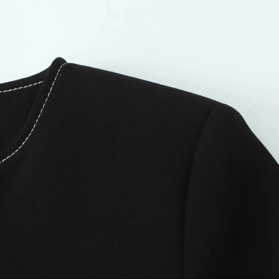 سترة كلاسيكية أنيقة سوداء للمكتب للسيدات واحدة الصدر للخريف سترة نسائية جديدة غير رسمية بسيطة برقبة دائرية وأكمام طويلة