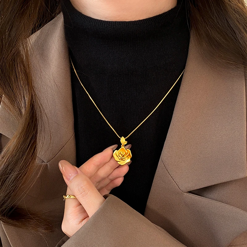 Licht Luxus Matt Gold Farbe Rose Blume Anhänger Halskette Für 2024 frauen Sexy Schlüsselbein Kette Mode Zubehör Schmuck – Detail 3