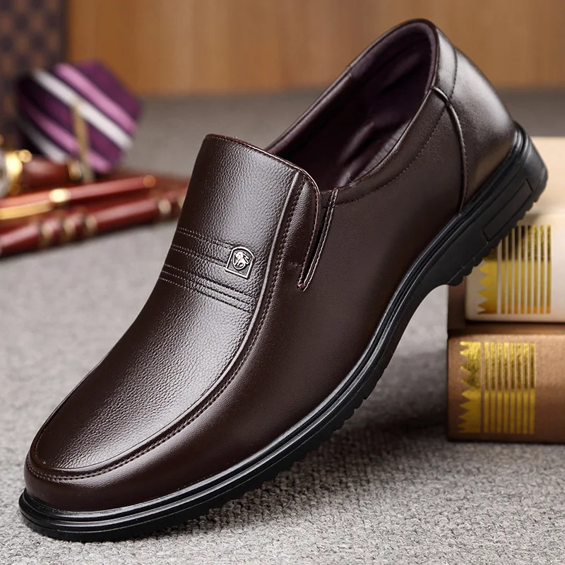 Mocassins artesanais de couro genuíno para homens, Deslizamento em sapatos casuais de negócios, Couro macio clássico, Sapatos baixos respiráveis