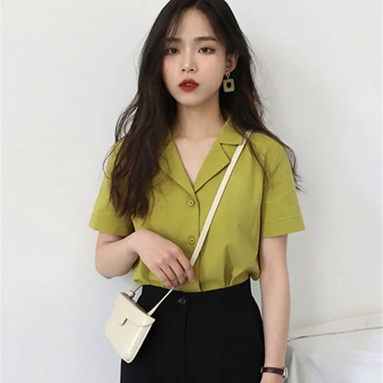 Short-sleeved Shirt 2025 Summer New Style Suit Collar Front Shoulder Black V-neck Shirt Retro Hong Kong Style Top