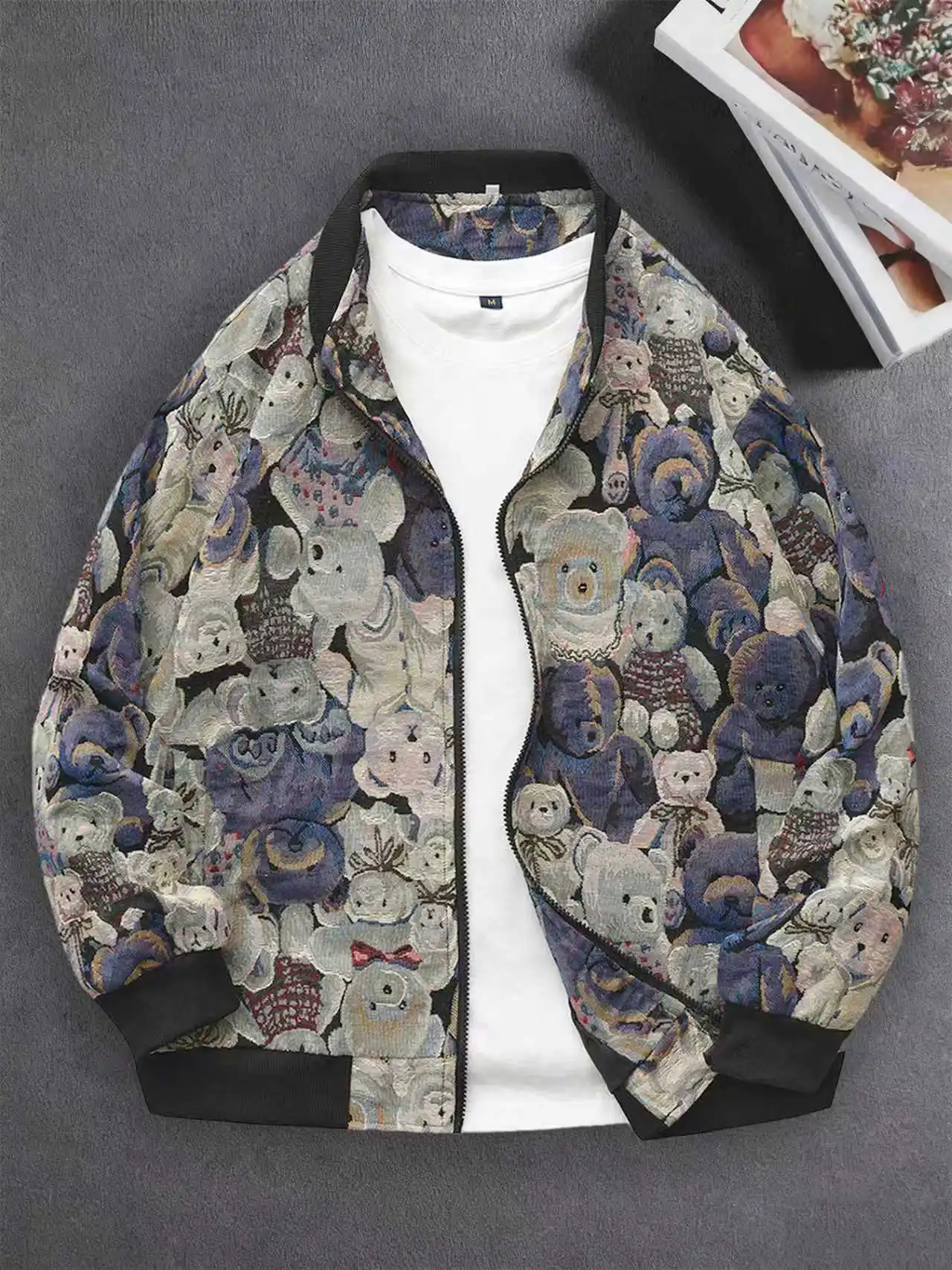 

Autumn and winter fleece-lined jacket with full print of teddy bears and American-style fashion baseball attire.