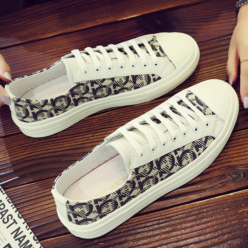 

Men's Flat Bot Leather Sneakers Autumn 2025 Low Cut Breathable Casual Board oes Korean Sle Trendy Versatile Comfortable