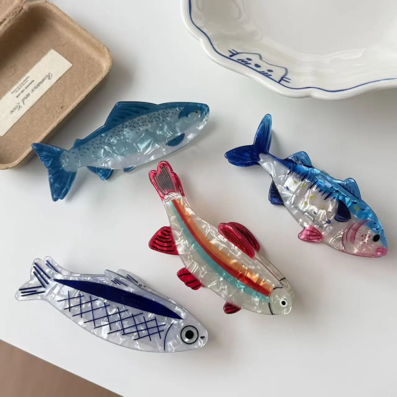 1PC Korean-style new cute and sweet back-of-head hair clip, small fish hair clip, hair accessory, suitable for daily wear view 3