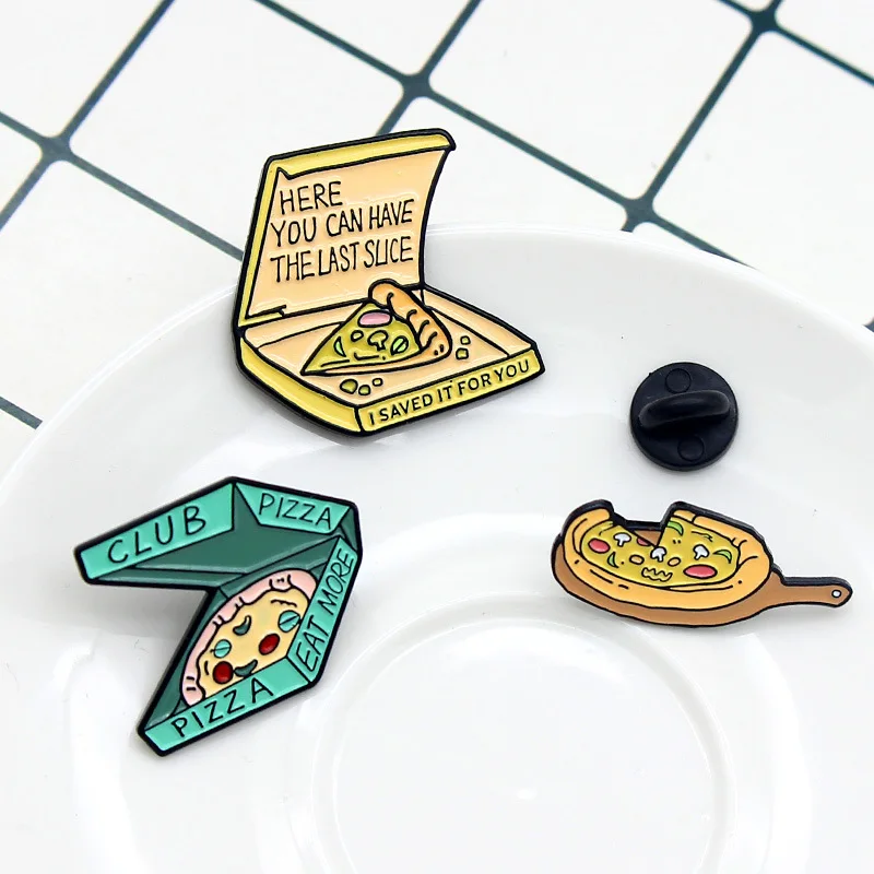 بروش المينا البيتزا المخبوزة ، دبوس طية صدر البيتزا المقطعة محاصر ، تركت لك القطعة الأخيرة ، شارة النادي المخصصة ، الحقائب ودبابيس الملابس