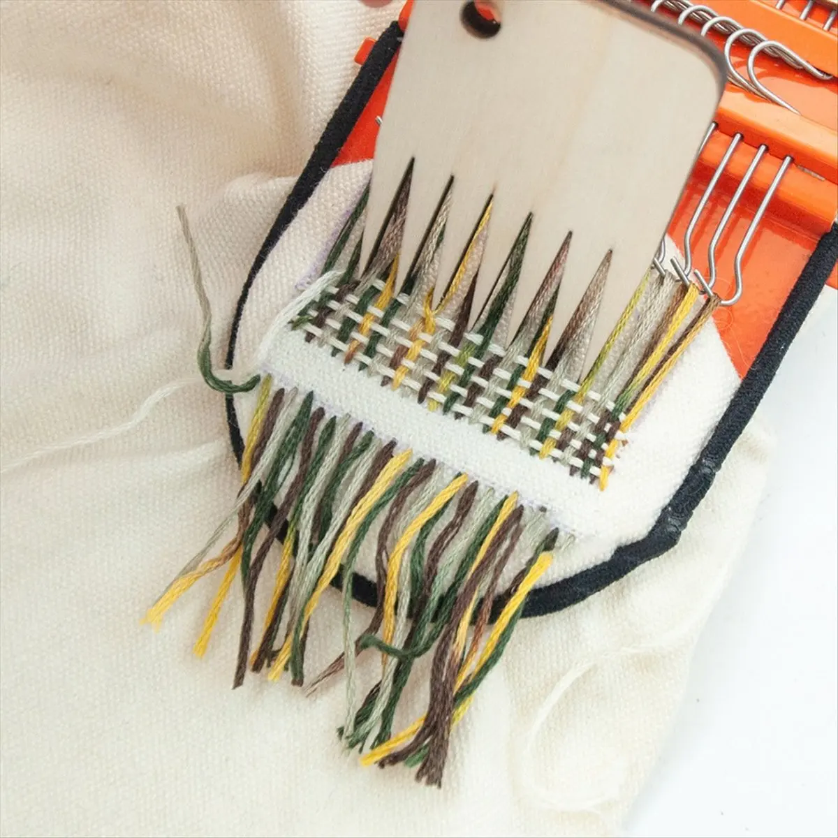 [N09RNew]Darning Mini Kits Machine with Threads, Complete Darning Kit for Beginners Quickly Mending Jeans Socks, Patterns