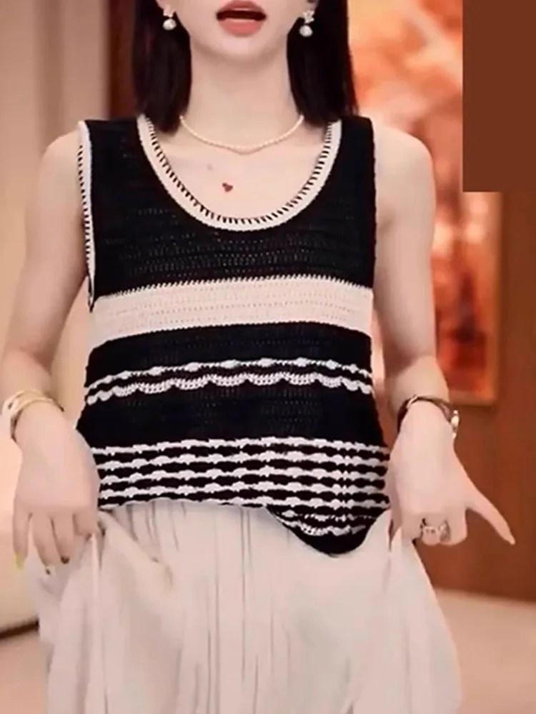 

Summer 2025 Casual Stripe Knitwear Svel Crew Ne Commute Versatile Vest High-End Feeling Korean Sle Straight Cut Sil...