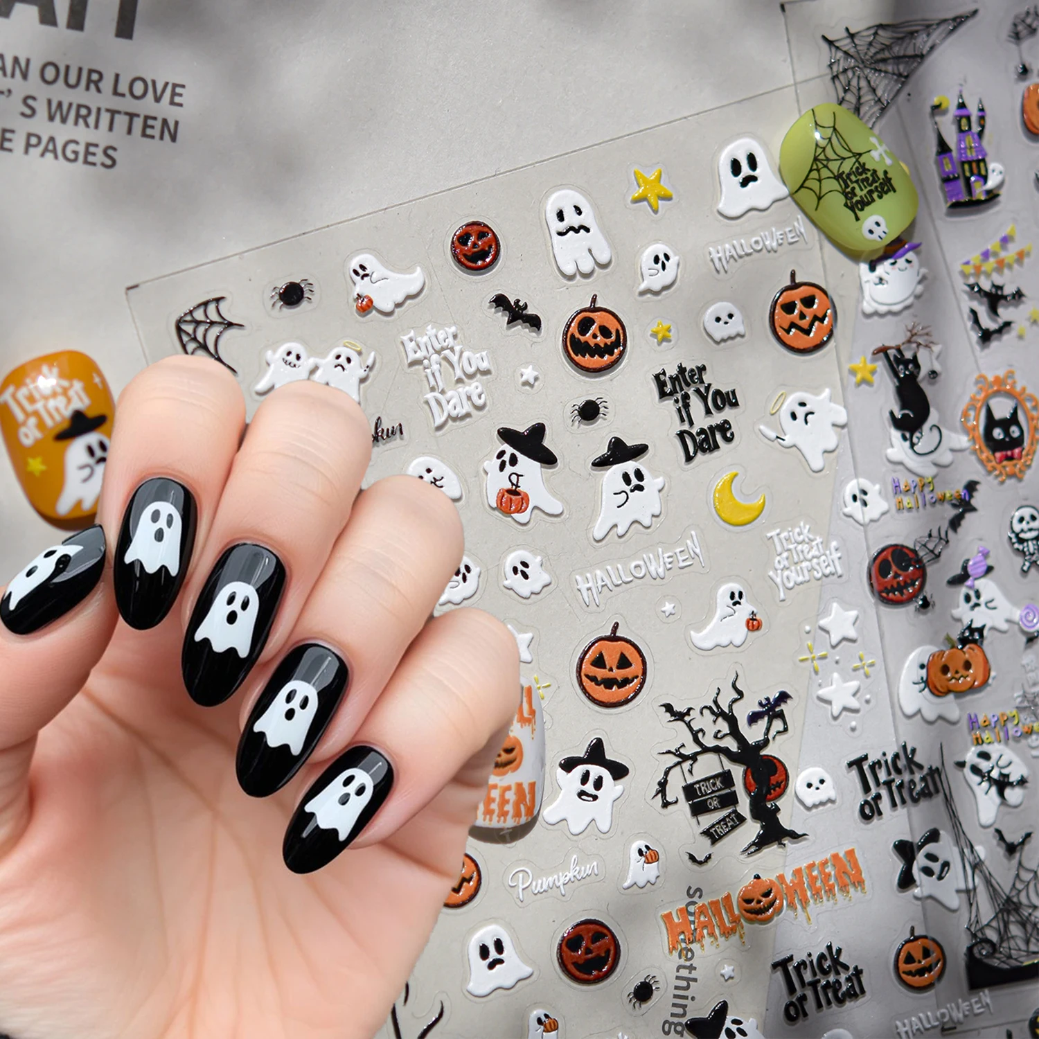 

5D Halloween Cute Ghosts Nail Art Stickers Spooky Skeleton Mummy Black Cat Cartoon Decals Nail Decorat Sliders Festival supplies