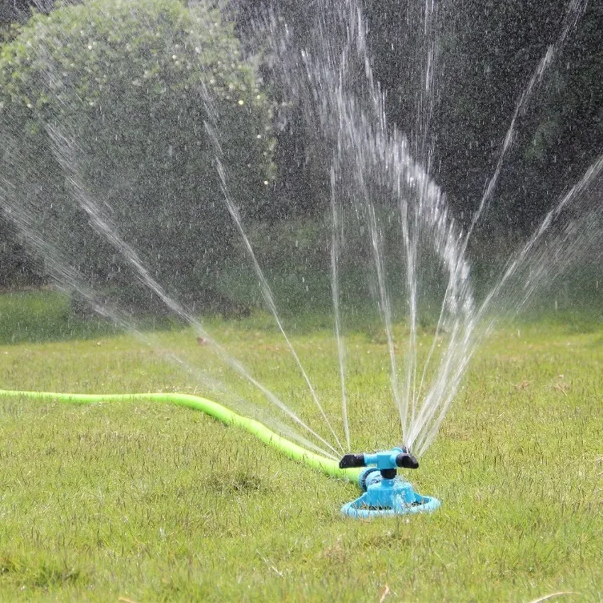 Sprinkler Nozzle 360 Degree Automatic Rotating Water Spray Garden Lawn Automatic Sprinkler Garden Watering Irrigation Supplies