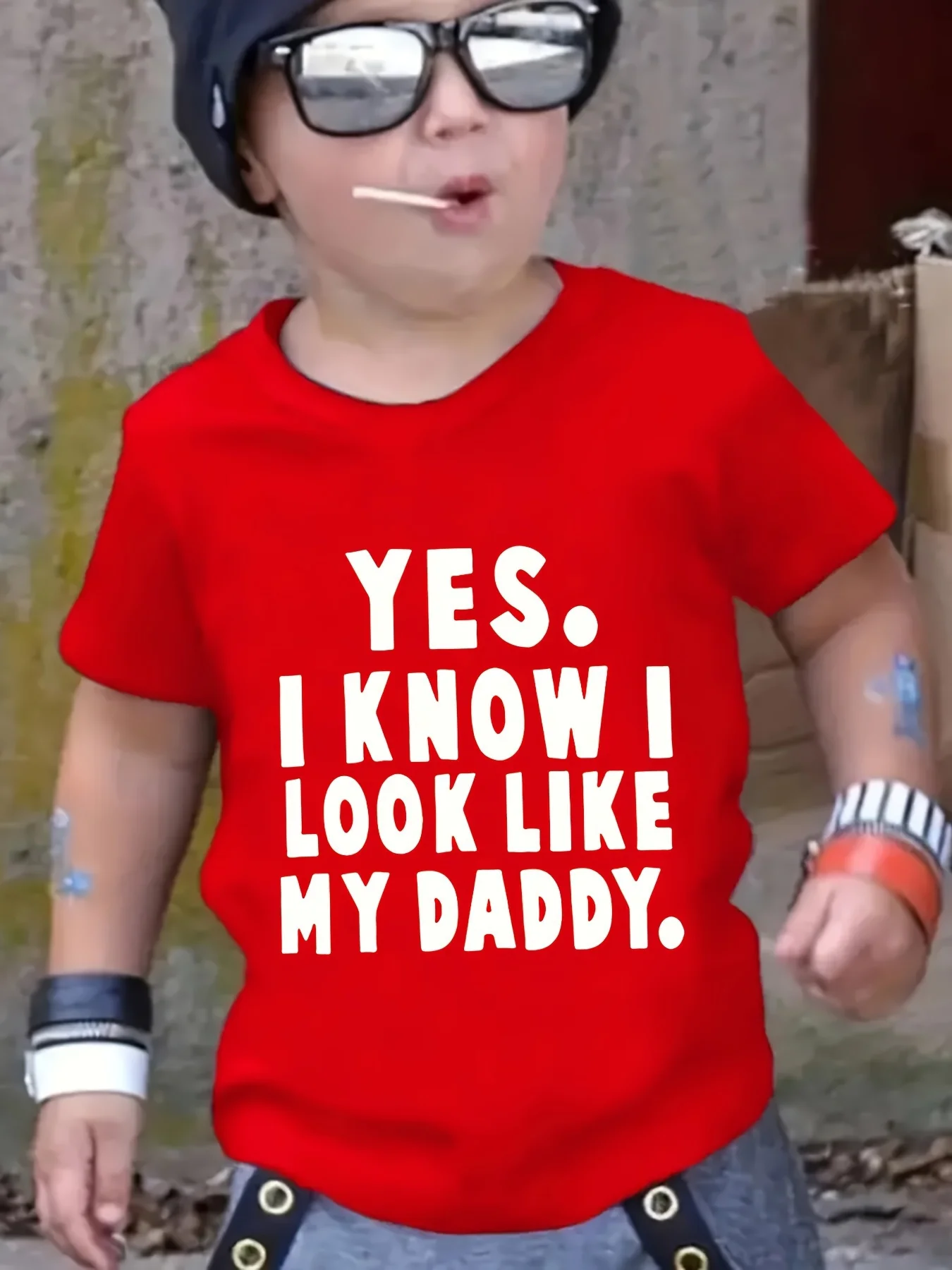 Humorous family‑theme letter print “YES I KNOW I LOOK LIKE MY DADDY” fun eye‑catching graphic design for boys