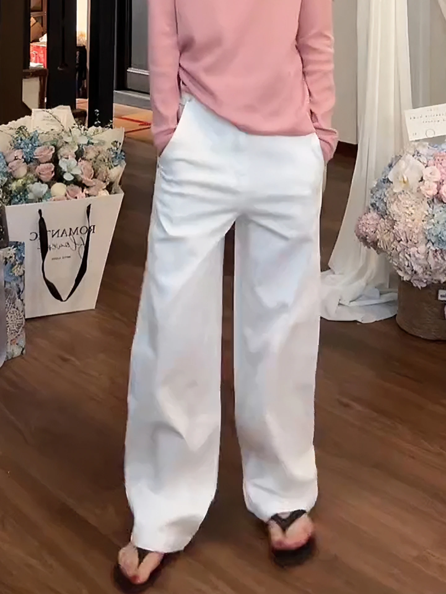 

Washed Straight Leg Jeans Women's Wide Leg Casual Style Spring 2026 Simple Fashion Cotton Denim Pants Natural Waist Button Cl...