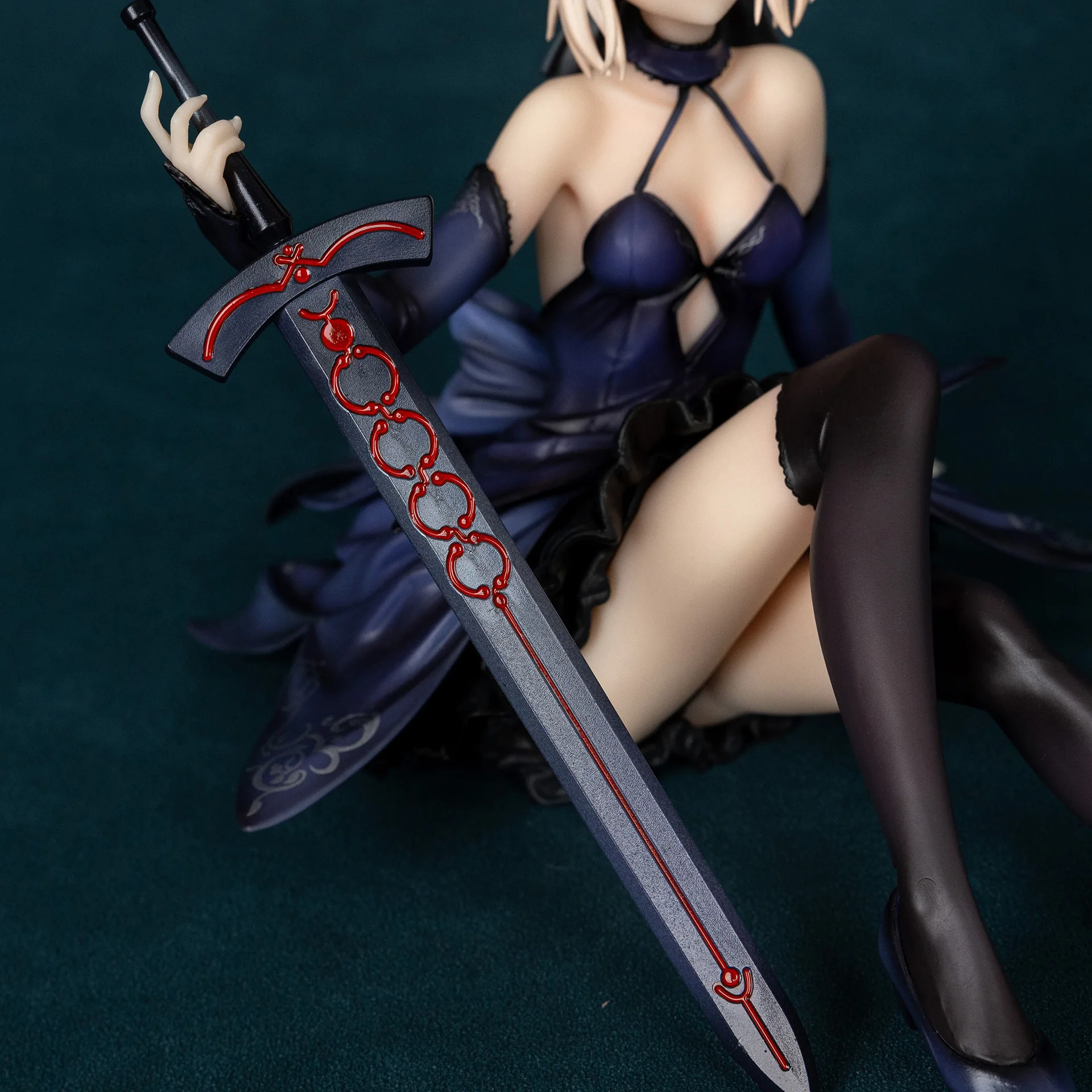 13cm Anime Saber Fate/stay night GK Altria Pendragon Figure Standing Statue Collectible Model Toy Gift