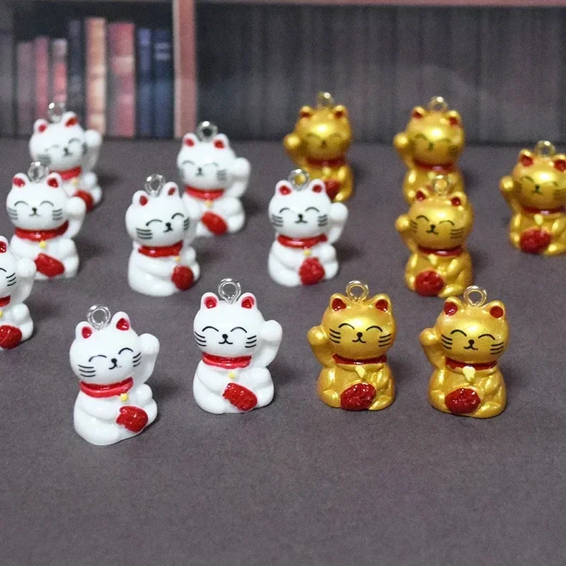 10Pcs Kawaii 3D Golden Maneki Neko Pendants, Cute Lucky Cat Resin Charms for Handmade Earring Necklace Keychain DIY Accessories