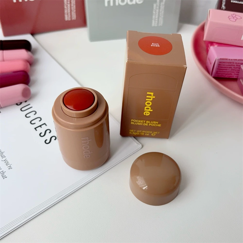 Rhode Neuer Lippenstift Lipgloss Pocket Blush Lippen- und Wangen-Feuchtigkeits-Glasur-Nebel Natürlicher Rouge Puder Blush Creme Wangen-Make-up Tasche