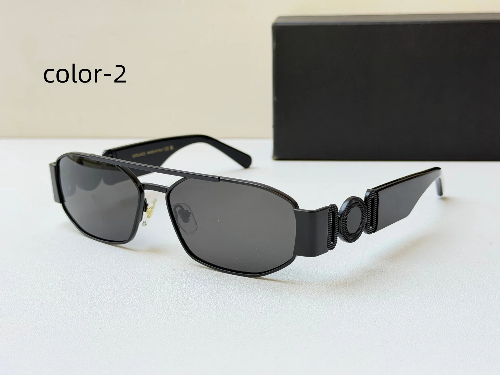 Men Retro Rectangle Sunglasses, Luxury-Style Metal Frame Geometric Decor Fashion Sun Glasses For Driving Daily Wear