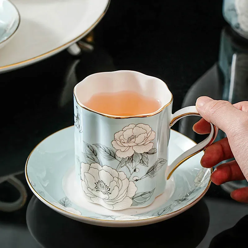 Vintage Light Blue White Floral Bone China Tea Coffee Cup and Saucer Set 250ml Household Kitchen High-end Exquisite Tea set