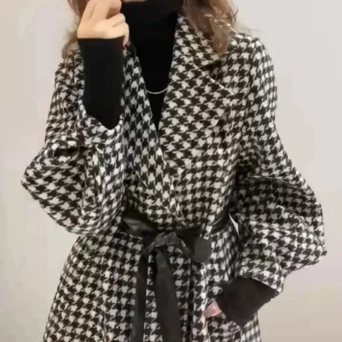 2023 nuove donne cappotto di lana moda di media lunghezza con cintura giacca a vento autunno inverno coreano Slim Bow Plaid giacca soprabito in lana