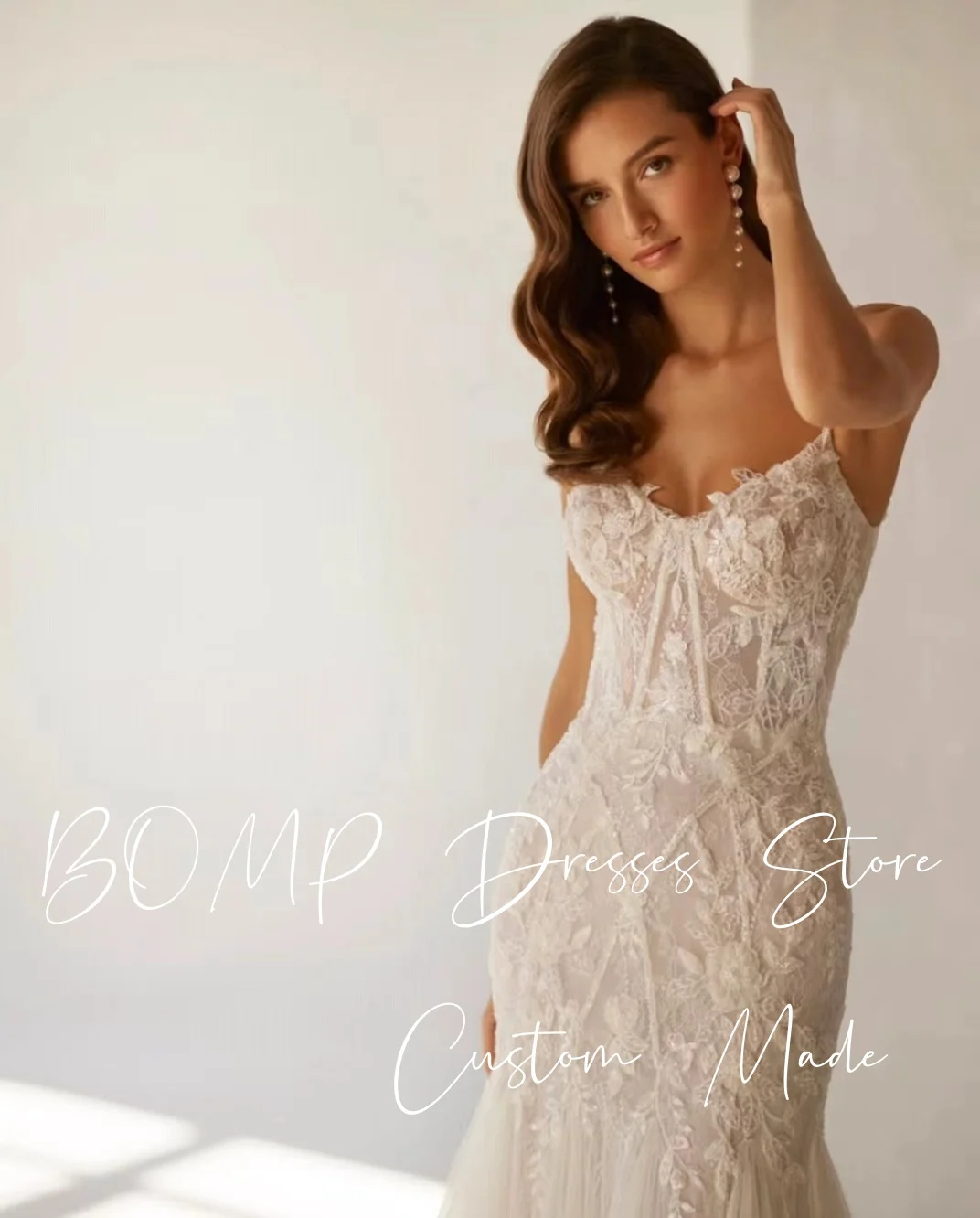 BOMP エレガントなアップリケのウェディングドレス スイートハート ビーズ スパゲッティストラップ マーメイド チュール ブライダルガウン カスタム 絶妙なローブ・デ・マリエ