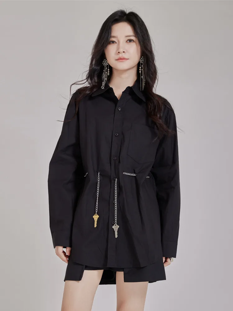 ZMEENNA قميص نسائي أبيض فضفاض مناسب بأزرار وأكمام طويلة وياقة مقلوبة وسلسلة مفاتيح على الموضة غير رسمية ZM4620 #4