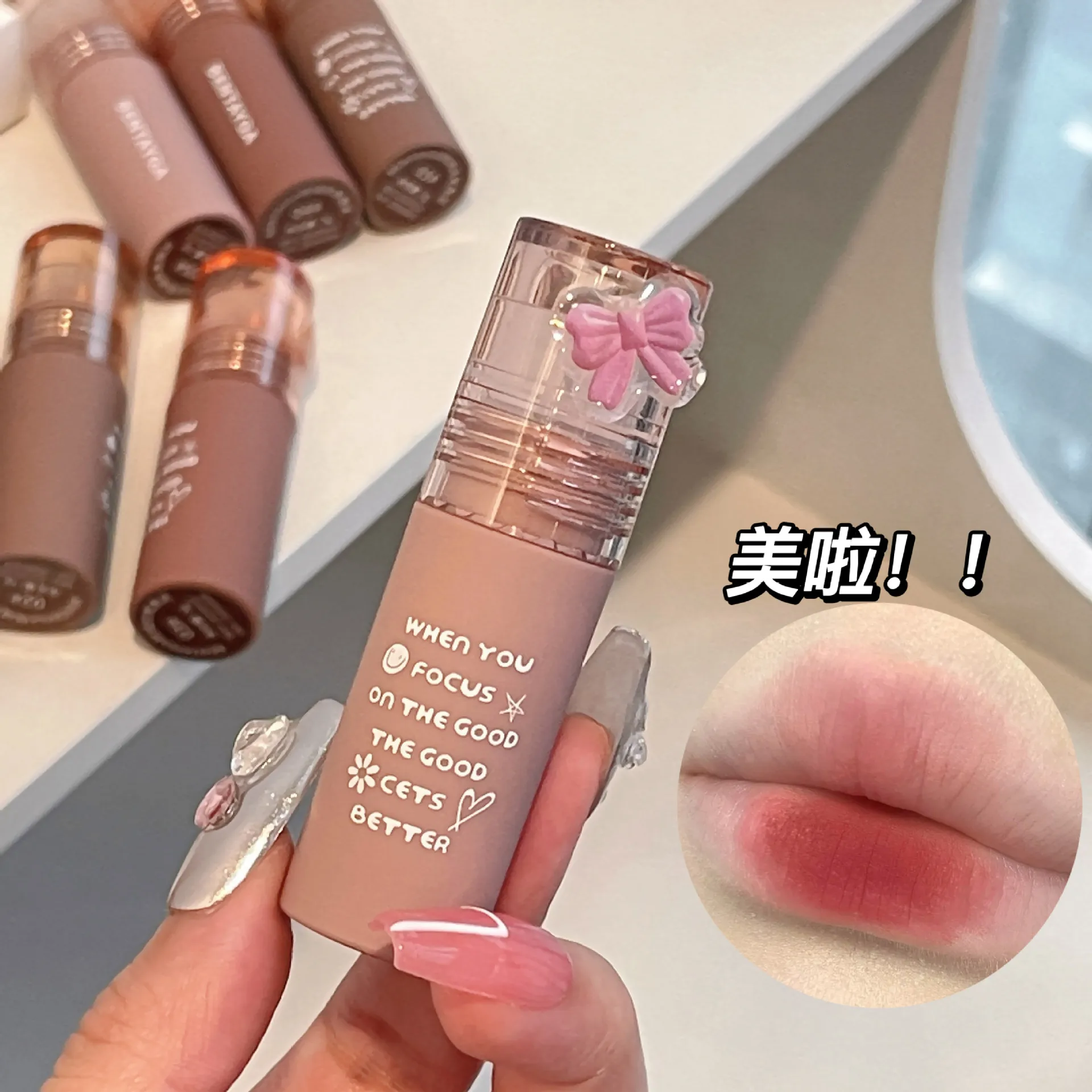 Batom líquido Kawaii Bow Matte, Copo antiaderente, Maquiagem não desvanecida, Brilho labial impermeável, Maquiagem fofa, Maquiagem