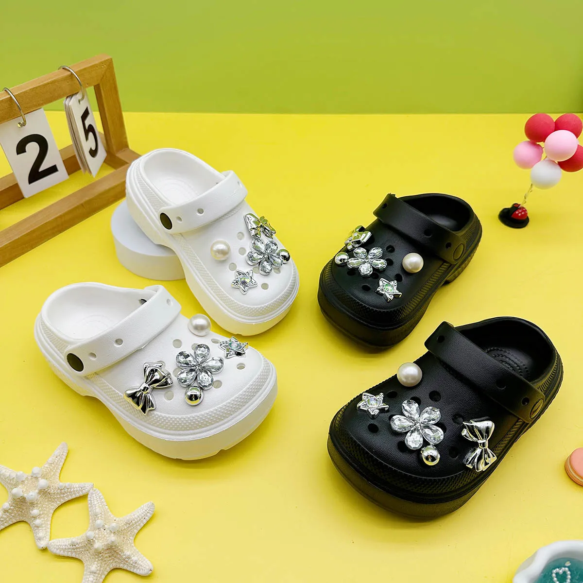 New Style Cartoon Rhinestone Flower Clogs for Boys and Girls, Soft-Soled Non-Slip Closed-Toe Sandals 2310