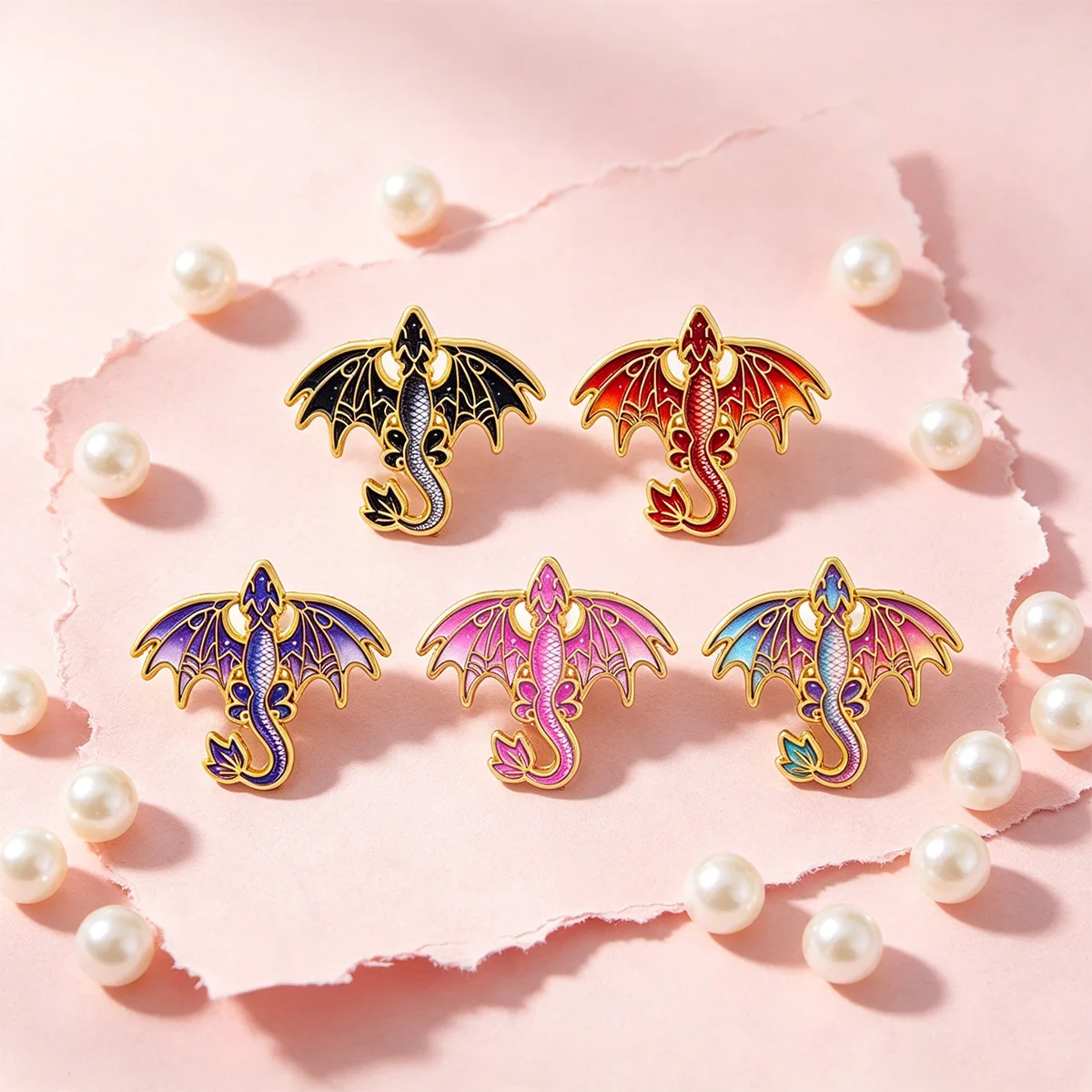 5 Stück Fantasy-Fliegend-Drachen-Emaille-Pin, bunte Drachenflügel-Brosche für Mantelkragen, Reversnadeln, Metallabzeichen, Schmuckgeschenk