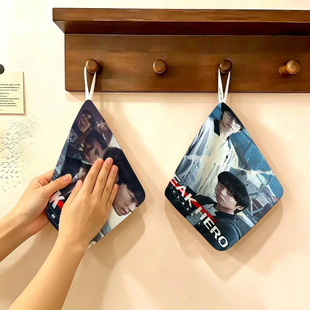 AKorean Tv Series W-Weak Hero Class 1 2 Polyester Cotton Hanging Kitchen Towel, Skin Friendly Hand Wiping Towel for Hotel Cafe