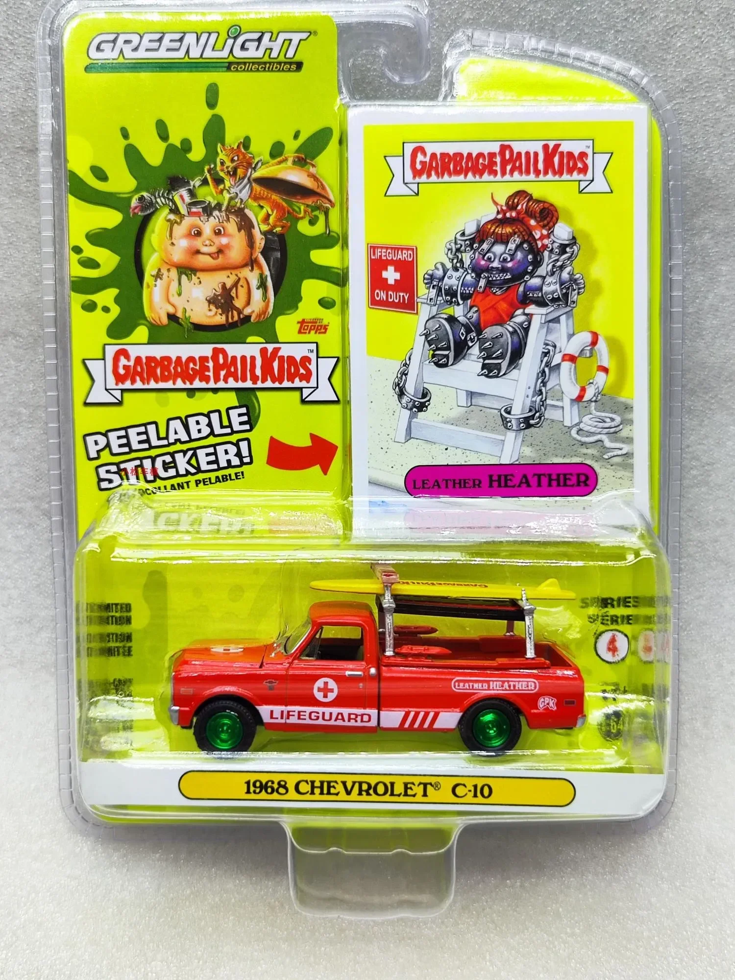 1:64 Garbage can children's series 4-1968 Chevrolet C-10 Lifeguard duty green version Collection of car models