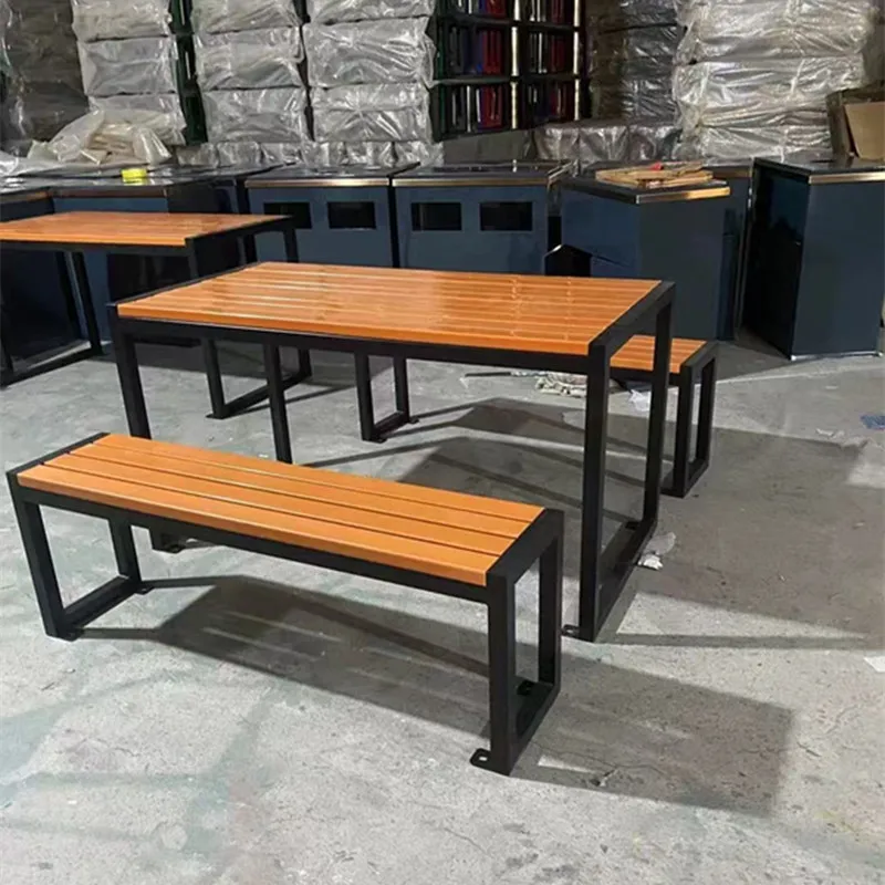 مجموعة كراسي طاولات خارجية محمولة من الخشب الصلب الحديث للاستخدام في الفناء/الشرفة - متعددة الأغراض وصديقة لكبار السن #1