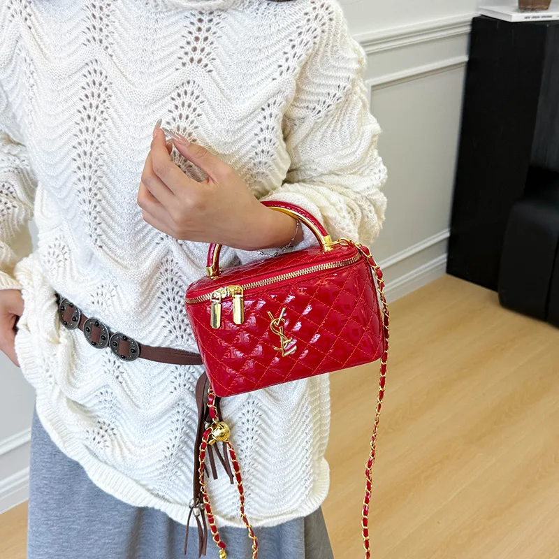 Роскошная стеганая сумка-коробка, женский кошелек на цепочке 2024, дизайнерская косметичка, изысканная и стильная