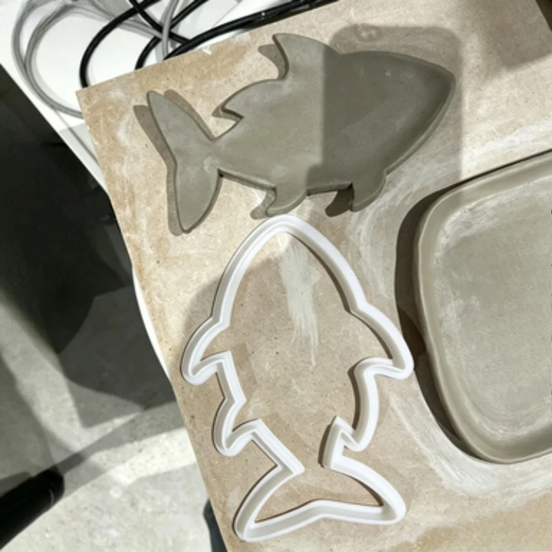 Fish‑Shaped Pottery Cutting Mold, Hollow Fish Pattern Cutter, Hand‑press Clay Shaping Tool for Pottery Creation, Clay Sculpture