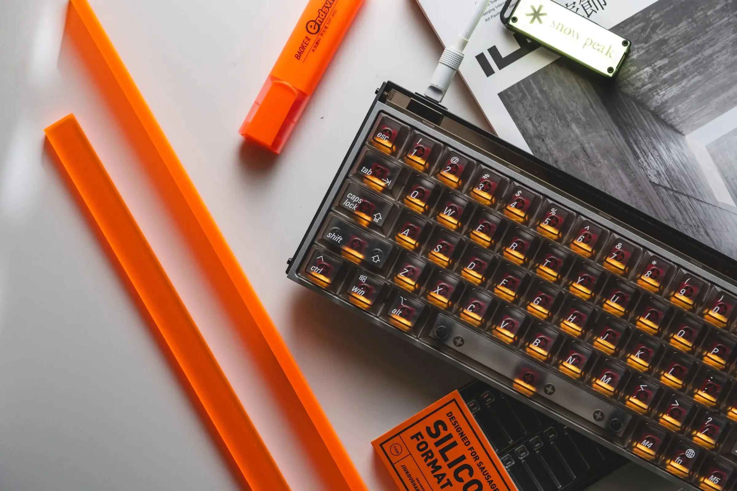 Copritasti trasparenti in cenere affumicate