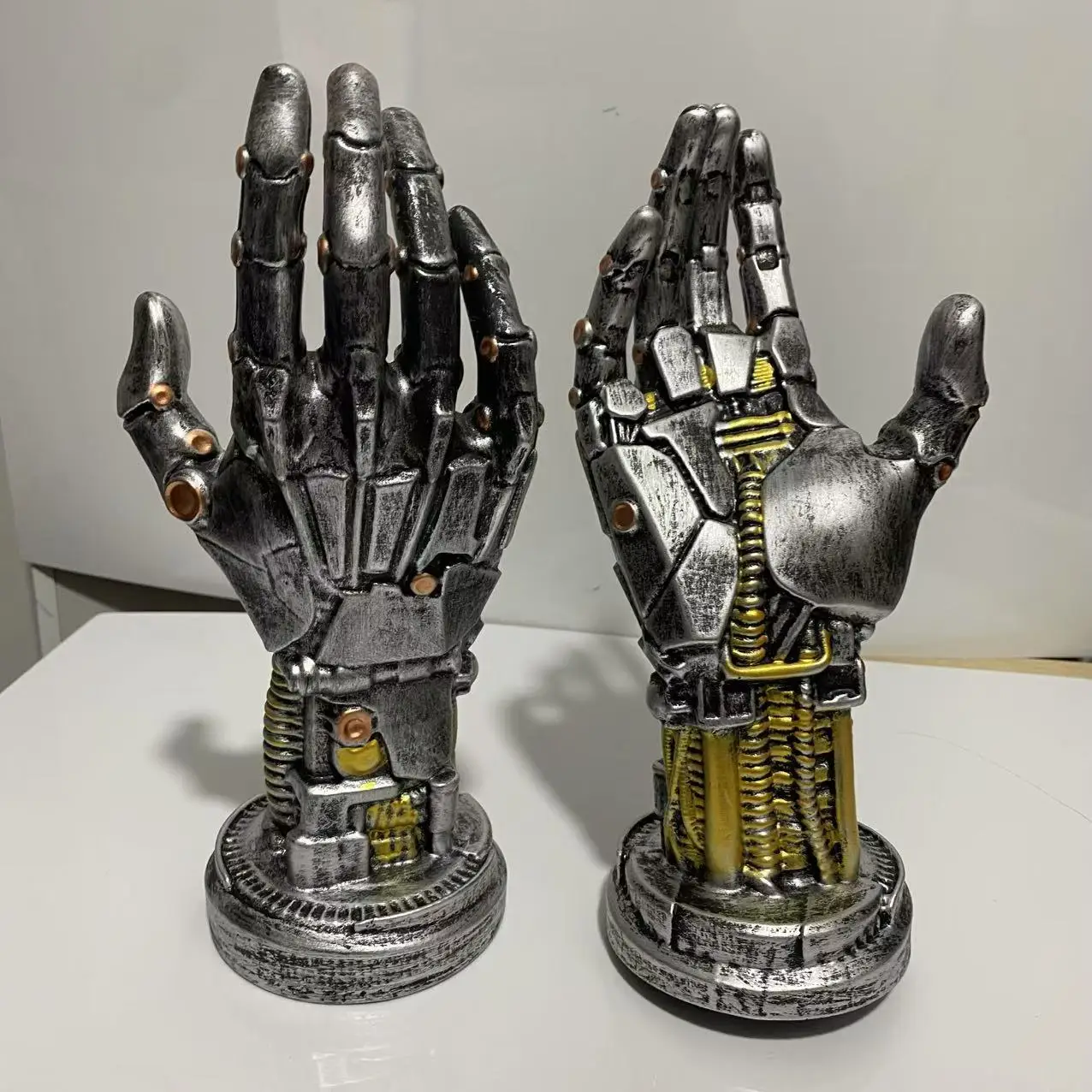 جديد ألعاب إبداعية تحكم سطح المكتب سماعة حامل Cyberpunk ذراع ميكانيكية مقلد روبوت اليد النحت Stautes الديكور