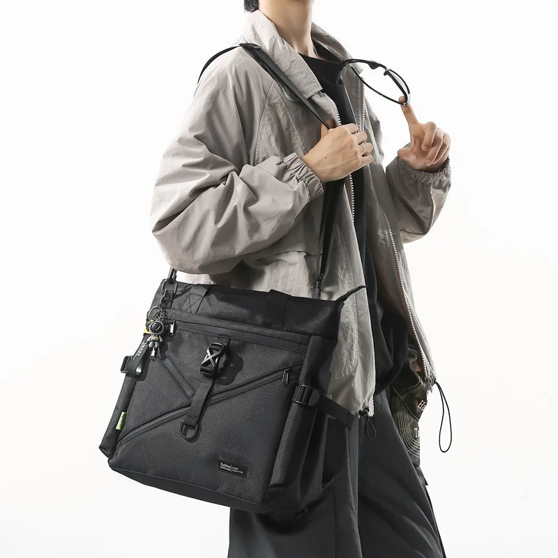 

Vertical square men's single-shoulder bag, water-resistant, large-capacity computer storage, lightweight travel crossbody bag