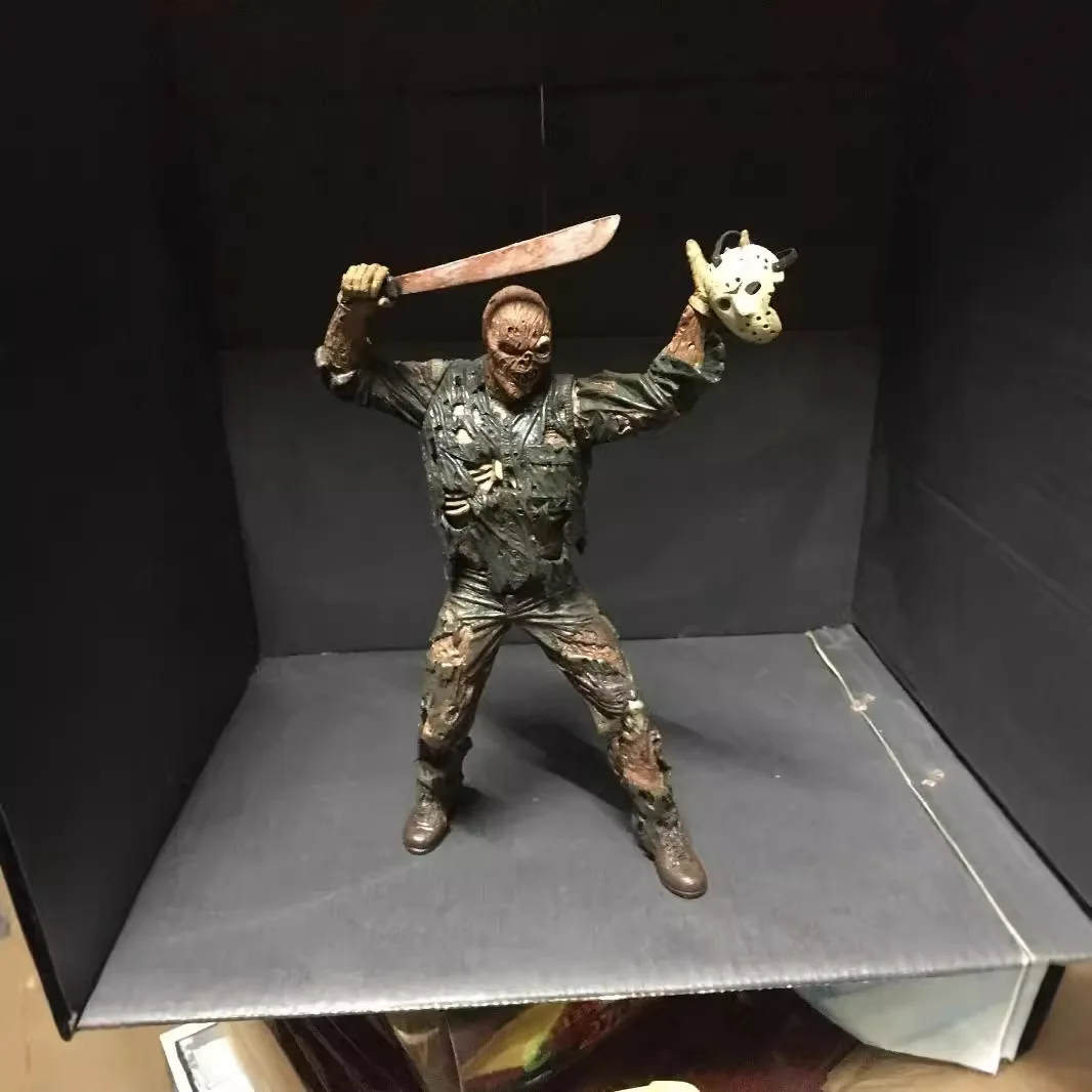 NECA sexta-feira 13 Jason em roupa verde Horror Hall of Fame Action Figure colecionável modelo de mesa ornamento presente de aniversário