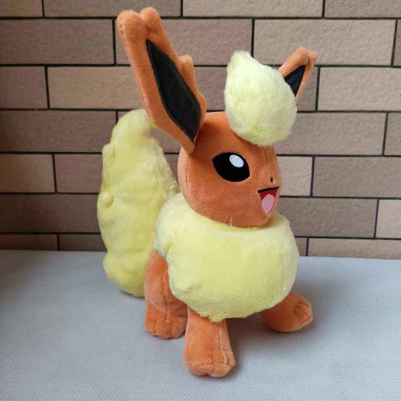 Flareon Pokemon Fit Series Eevee Plush Toy Dolls New Official 20cm