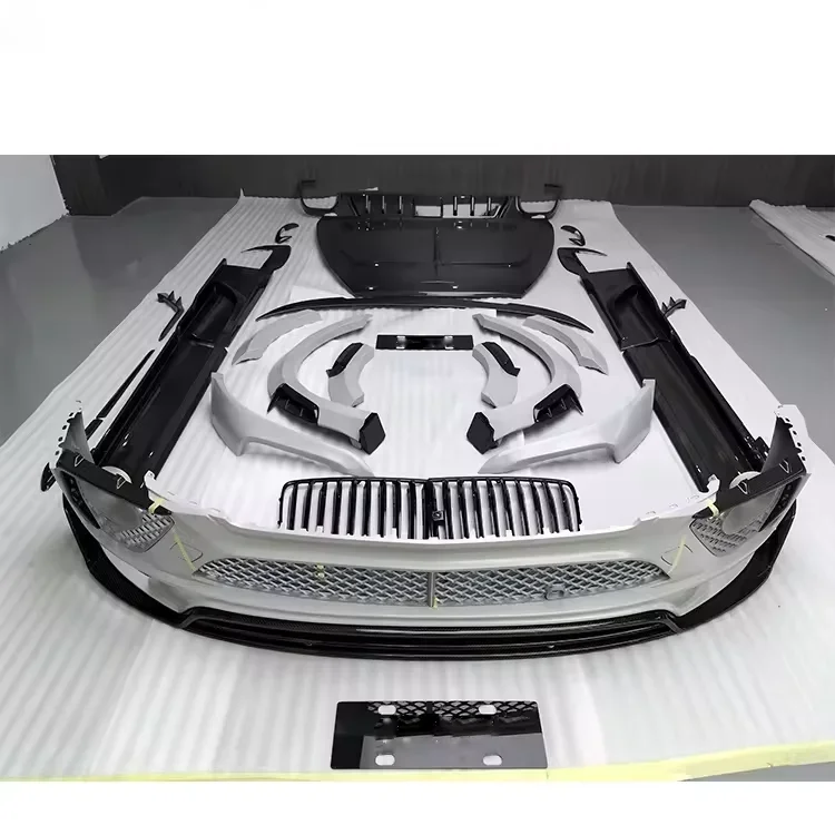 لـ Bentley Bentayga V8 طقم هيكل عريض كامل من ألياف الكربون الجافة ملحقات سيارة عالية الجودة